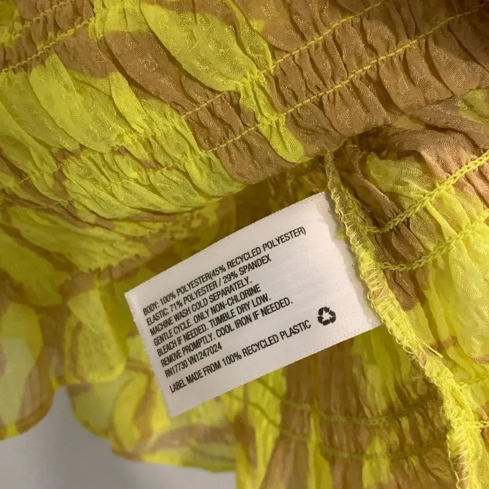 Yellow Smocked Ruffled Crop Blouse - Picture 5 of 7